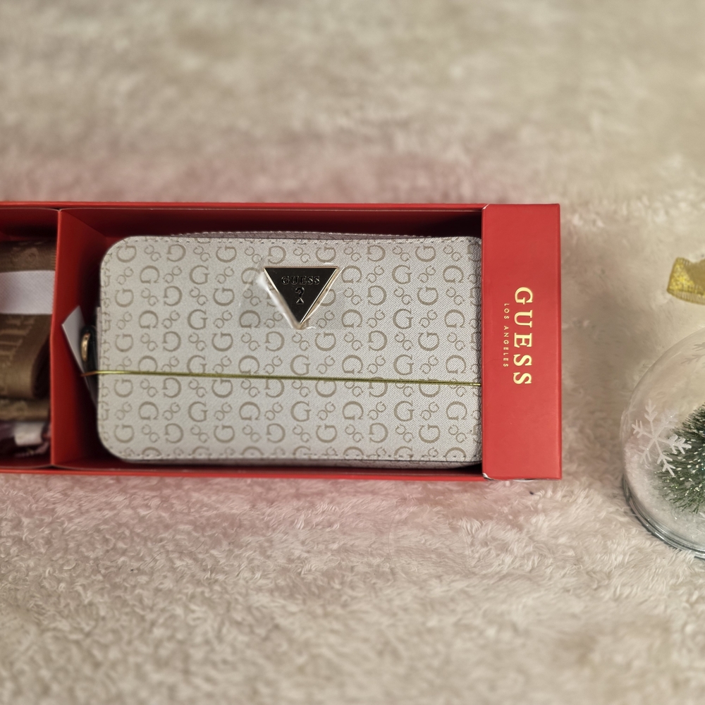 Guess Monogram Crossbody, Christmas Promotion